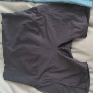 )2 pairs)Maternity workout shorts